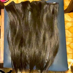 NWOT-Clip 16” In Real Hair Extensions